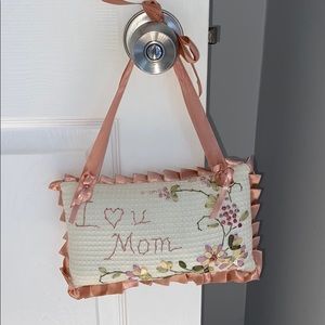 I ❤️ Mom Decorative door hanger